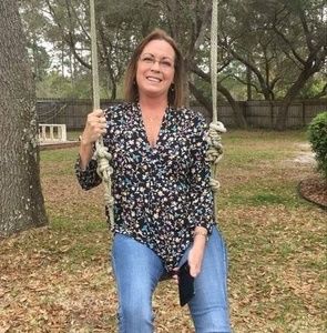 Meet your Posher, Michele